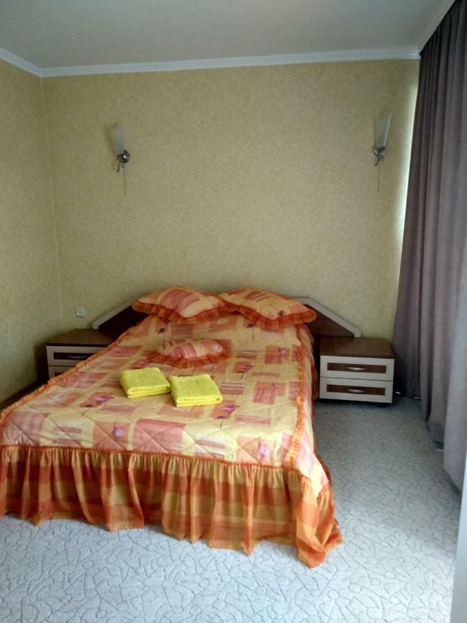 Hotel Prietenia Bender Buitenkant foto